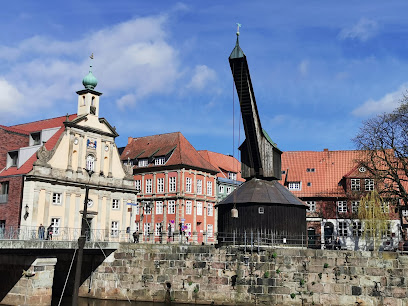 Alter Kran Im Lüneburger Hafen Apotheke