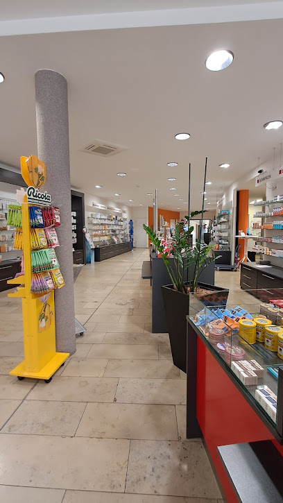 Neue Marien Apotheke Im Facharztzentrum Angerbrunnen Apotheke